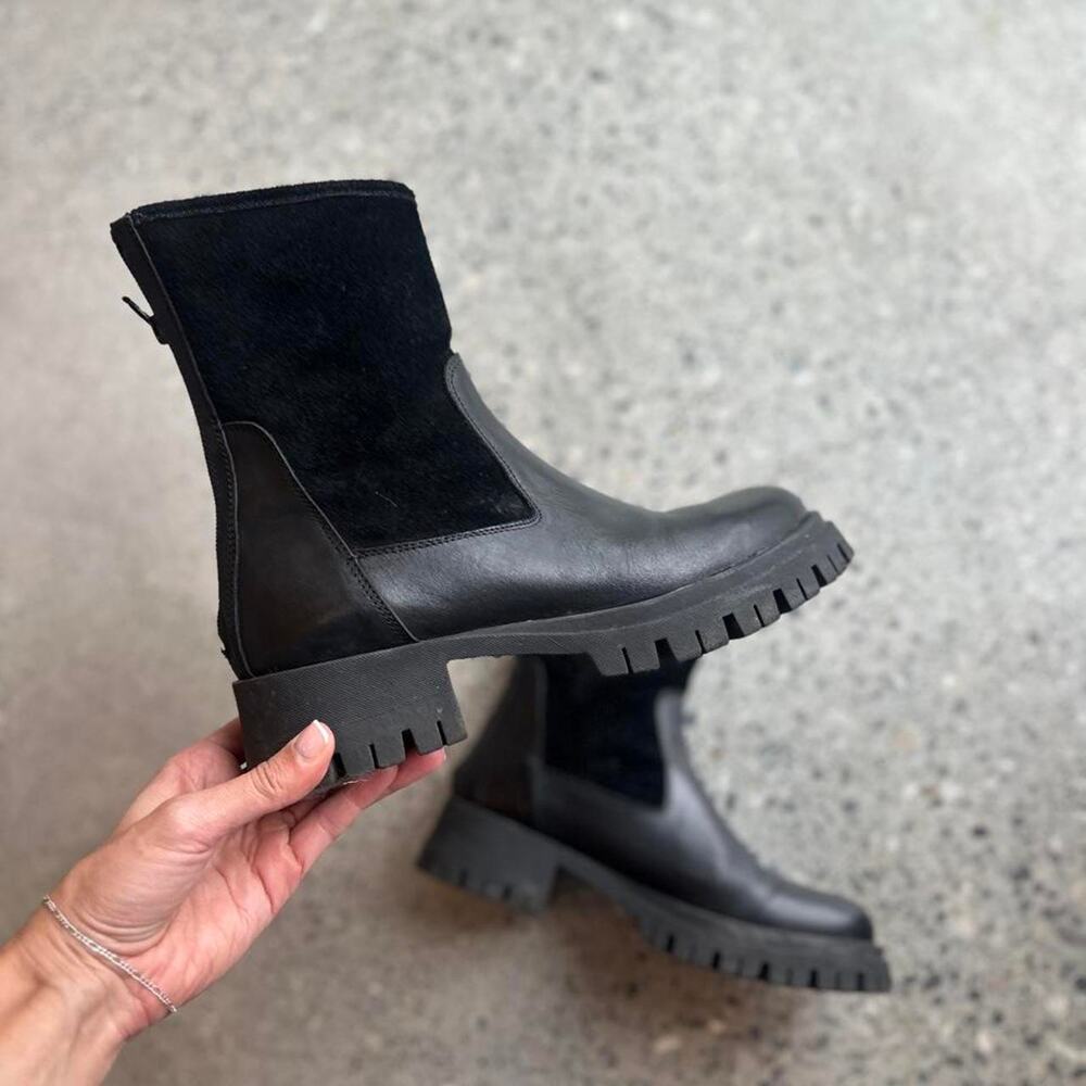 Lamica Italy Womens 10 41 boots black leather suede Sherpa moto ankle Italy